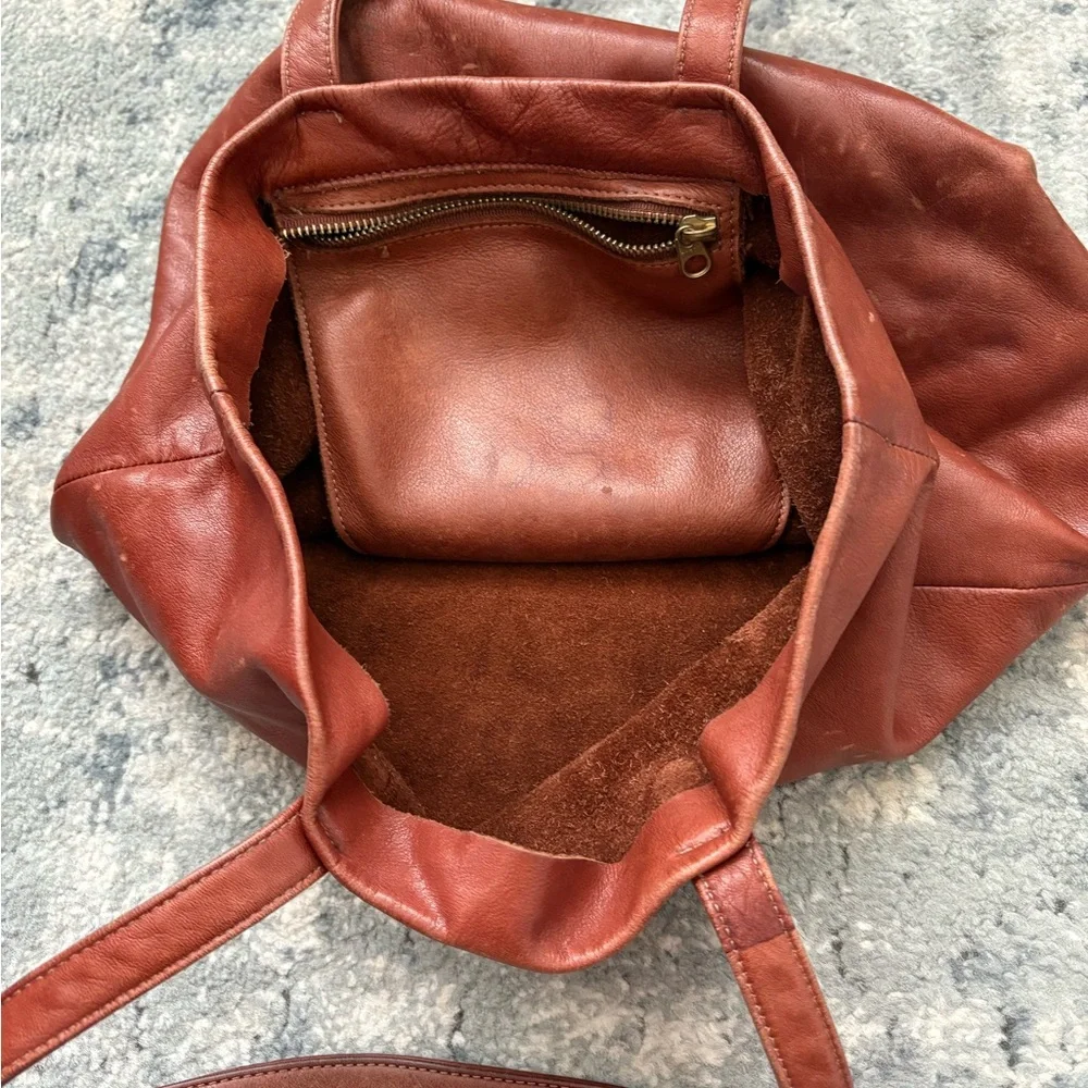 Rare Baggu Distressed Raw Milled Leather Tote, Saddle Brown - Picture 6 of 12